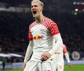 冲前六，曼联争夺195cm高中锋！估价8000万欧元！面临纽卡竞争