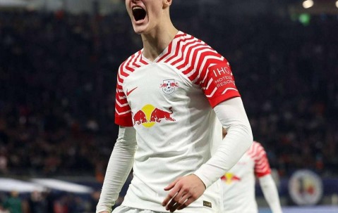 冲前六，曼联争夺195cm高中锋！估价8000万欧元！面临纽卡竞争