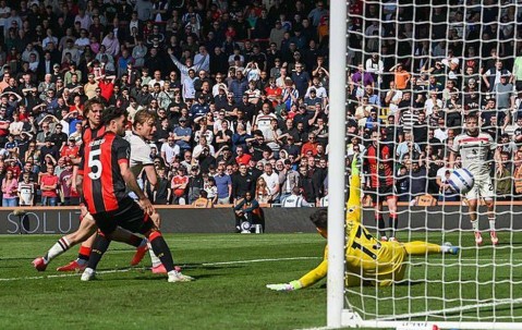 曼联1-1绝平避免再遭双杀，霍伊伦德破荒救主！欧联杯半决赛首发已定