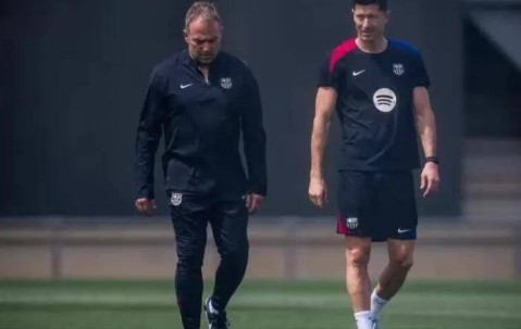 国际米兰对决巴塞罗那，莱万强势回归，国米能否阻止巴萨三冠梦？