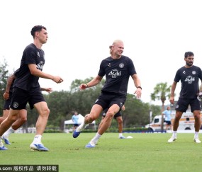 英超史无前例！球员教练全程佩戴摄像头，训练场内幕即将全面曝光