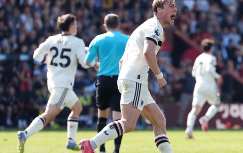 霍伊伦29场4球，加纳乔33场5球，曼联弃将完爆他们：30场11球