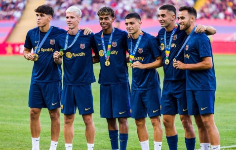 曼城转会计划曝光！钦点巴萨全能巨星奥尔莫接替德布劳内？