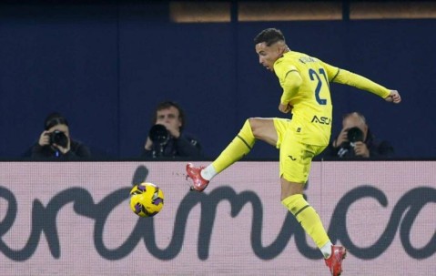 巴萨慌不慌？西甲积分又乱了 皇马2-1：1人却被怒批 姆巴佩不开心？