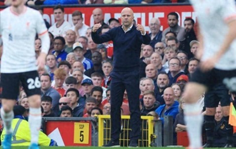 英超比赛回顾：越来越有冠军相！萨拉赫双响主宰首尾大战，红军拒绝逆转领先8分